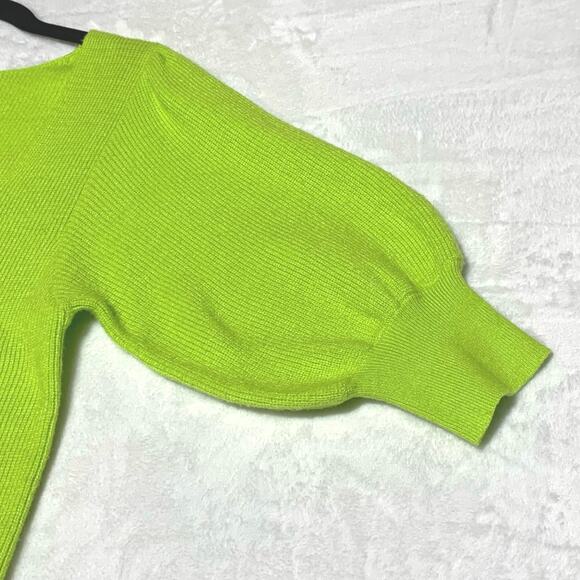 Moodie Short Sleeve Sweater Lime Green sz Small Square Neck Puff Sleeve SOFT - Picture 6 of 10